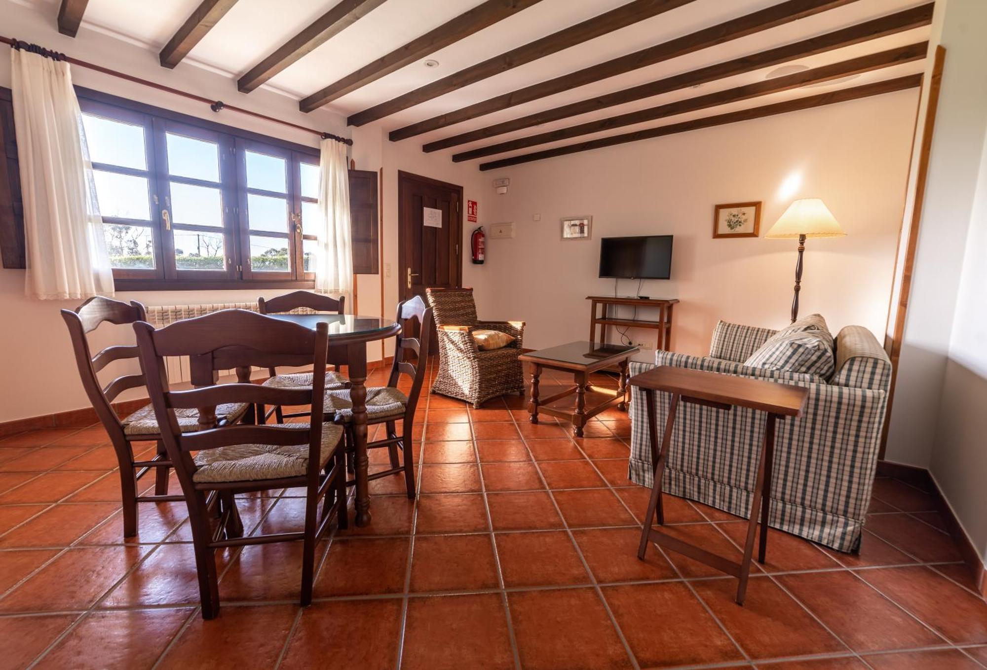 Apartamentos Rurales Antanielles ريباذيسييّا المظهر الخارجي الصورة